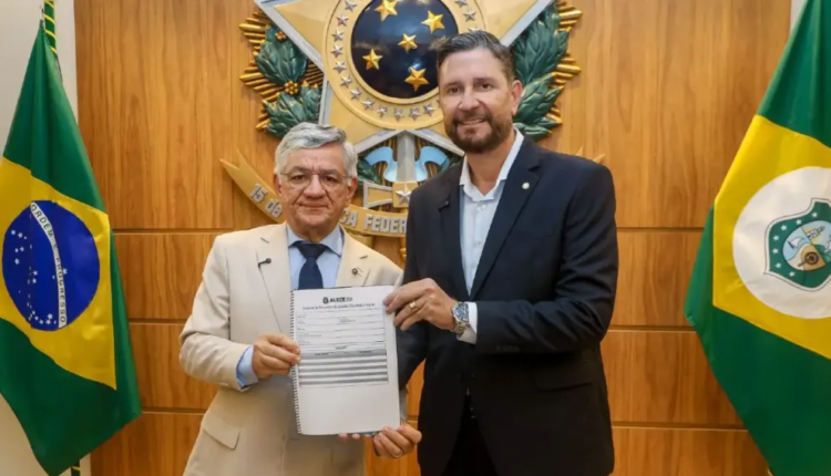 Ceará projeta R$ 53 bilhões em orçamento e R$ 3,9 bi em investimentos com PLDO 2027 na Alece.