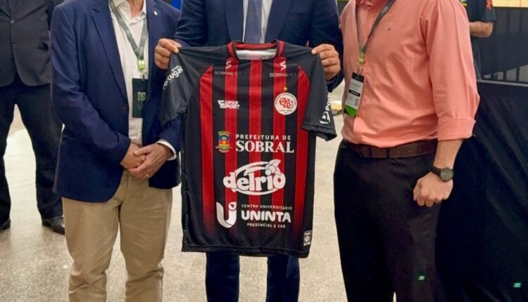 Guarany de Sobral: Cacique do Vale presenteia CBF e reforça presença em evento esportivo