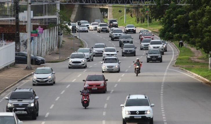 Motoristas do Ceará devem licenciar veículos placa 3 até segunda (11)