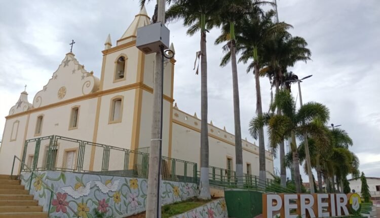 Pereiro recebe novo ponto de Wi-fi gratuito com o programa Ceará Conectado