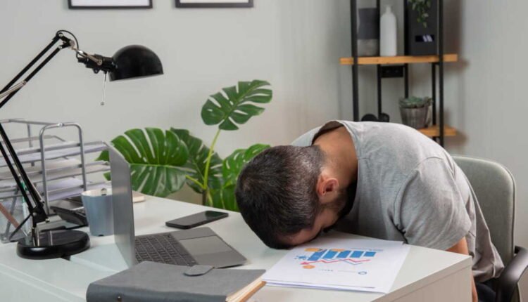 Trabalhadores autônomos enfrentam jornadas mais longas que empregados e patrões