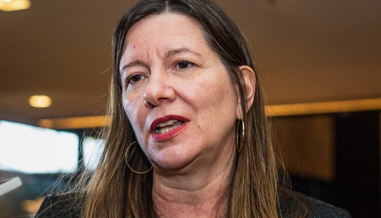 Lia Gomes: lealdade familiar e alinhamento político em debate no Ceará
