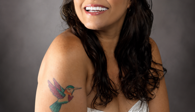 Ingrid Sales prepara tributo emocionante a Elis Regina no Cineteatro São Luiz