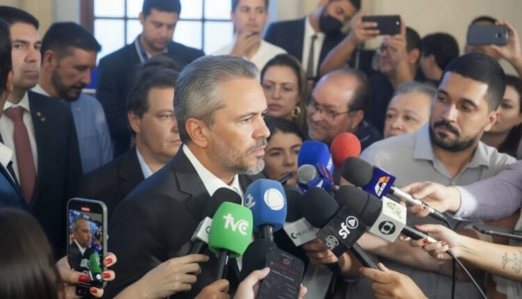 Chapa majoritária: Elmano intensifica diálogo com aliados antes da convenção do PT