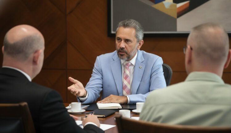 Elmano de Freitas avança em articulações para chapa de 2026 e prega união entre aliados