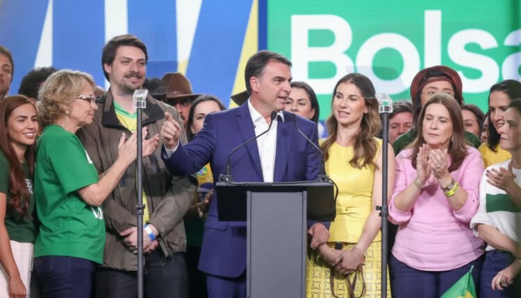 Flávio Bolsonaro sob escrutínio: denúncias financeiras e o cenário eleitoral