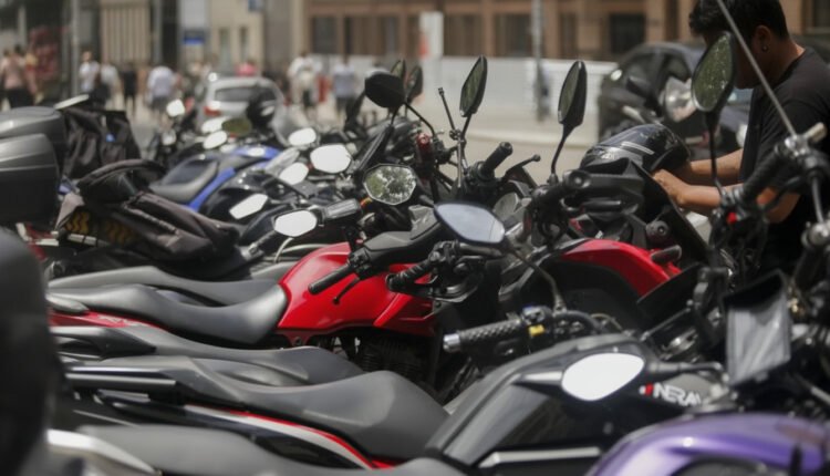 Justiça de São Paulo estabelece prazo para credenciamento do mototáxi Uber