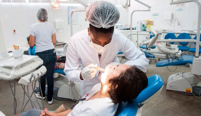 Inovação da UFC transforma castanha de caju em materiais odontológicos mais seguros e duráveis
