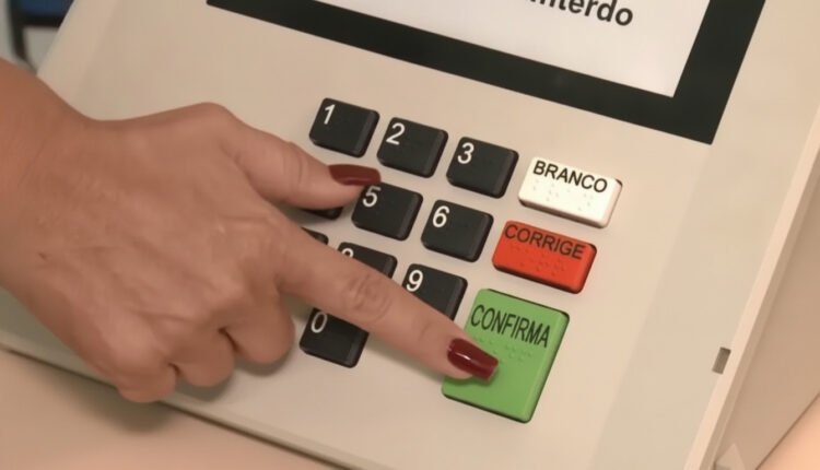 Urnas eletrônicas: TSE intensifica defesa da segurança após recentes contestações