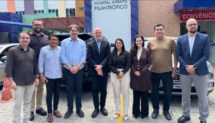 Visita de Cid Gomes e Roger Aguiar ao SOPAI reforça apoio à pediatria filantrópica no Ceará