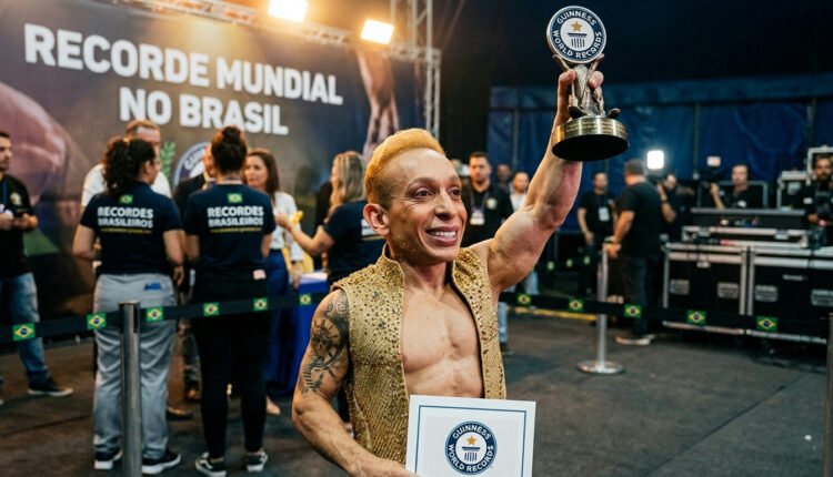 Acrobata brasileiro Alan Silva conquista recorde mundial com giros impressionantes
