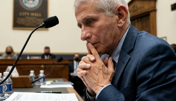 Ataques às vacinas ganham novo fôlego com ação de ex-deputado no Texas