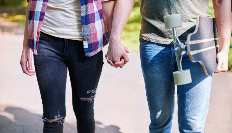 Jovens subestimam violências psicológica e sexual em namoros, aponta pesquisa da UFC
