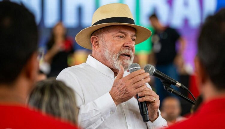 Lula na mira do TSE: Partido Novo acusa presidente de propaganda eleitoral antecipada
