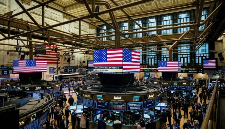 Mercado de títulos dos EUA em alerta: juros disparam e intervenção do Tesouro não freia alta