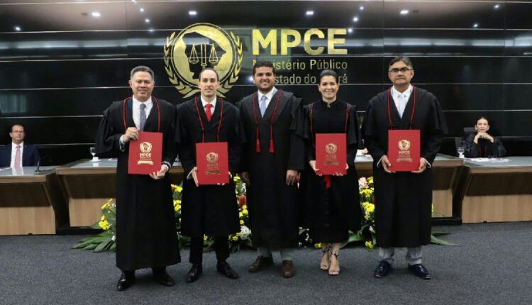 MP do Ceará dá posse a quatro promotores de Justiça vindos de permuta nacional