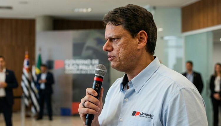 Tarcísio de Freitas enfatiza diálogo contínuo entre Brasil e Estados Unidos após contato Lula-trump