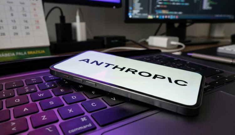 Anthropic alerta mercado sobre riscos existenciais da IA em prospecto de IPO