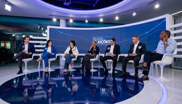 Candidatos ao Senado por São Paulo confrontam governo e adversários em debate na Band