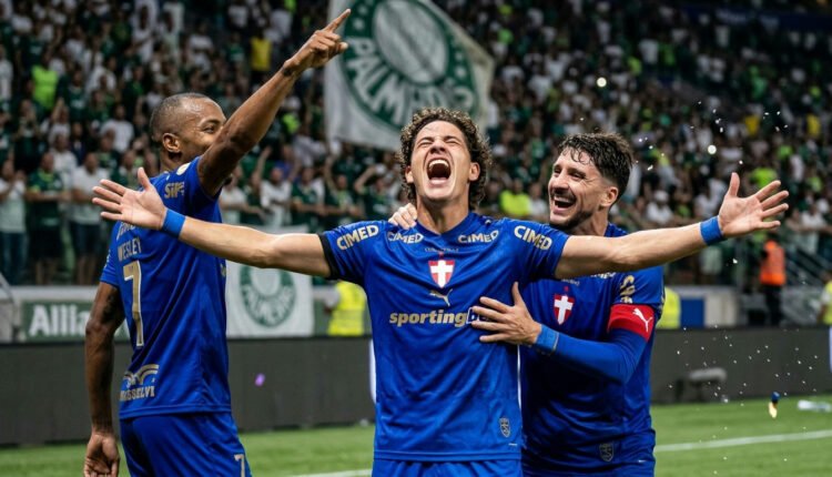 Palmeiras e LDU abrem confronto decisivo nas quartas da Libertadores em São Paulo