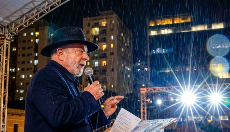 Temporal em Juiz de Fora frustra agenda de campanha de Lula e mobiliza aliados
