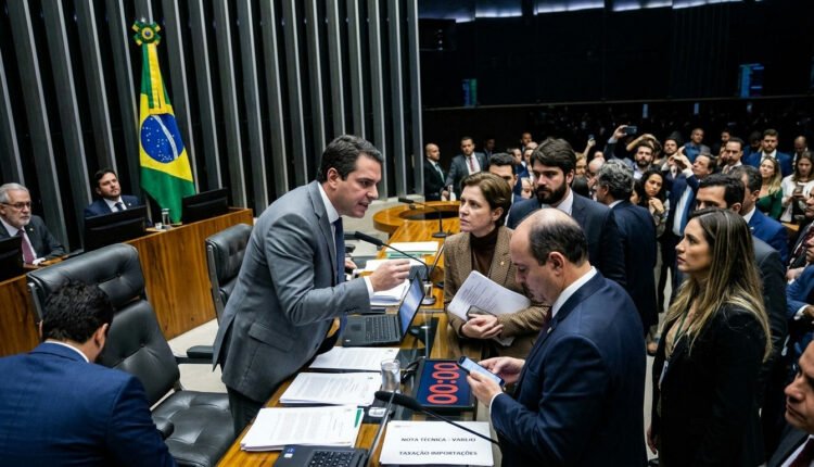 Varejo nacional critica 'atropelo' e falta de coerência do governo na taxa das blusinhas