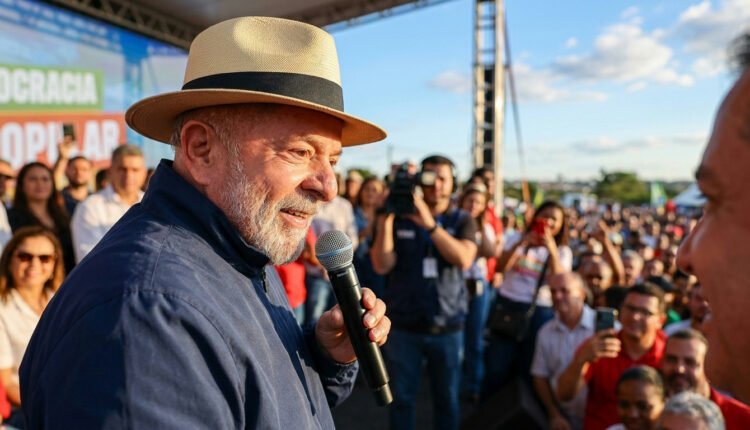 Análise eleitoral: Lula perde votos em cidades pequenas e Flávio Bolsonaro avança