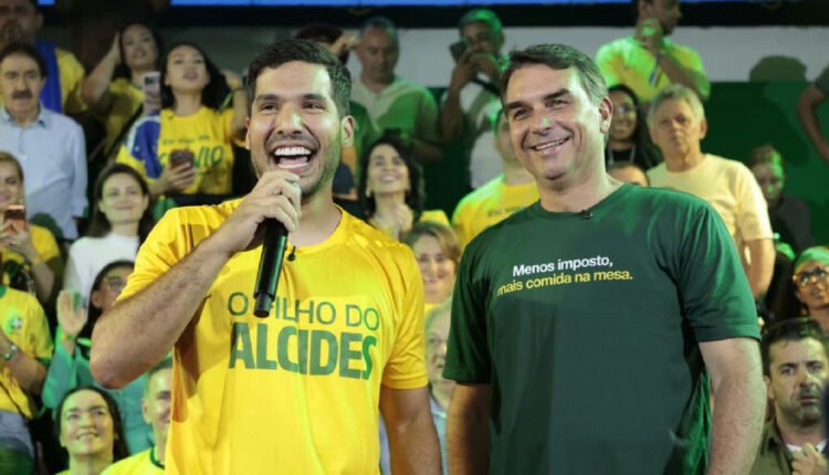 André Fernandes intensifica campanha por Flávio Bolsonaro no Ceará para o segundo turno