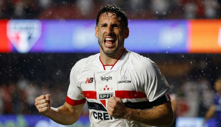 Calleri brilha no Morumbis e São Paulo conquista vitória crucial no Brasileirão