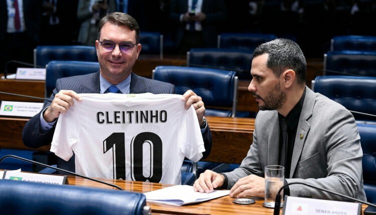 Com governador eleito Cleitinho, Republicanos oficializa suporte a Flávio no 2º turno