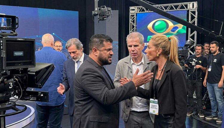 Debate na Band tem confronto entre marqueteiros e clima tenso nos bastidores