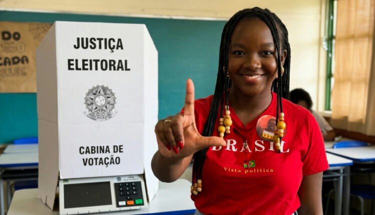 Deputada eleita alerta para risco de golpe e prolongamento do bolsonarismo no Brasil