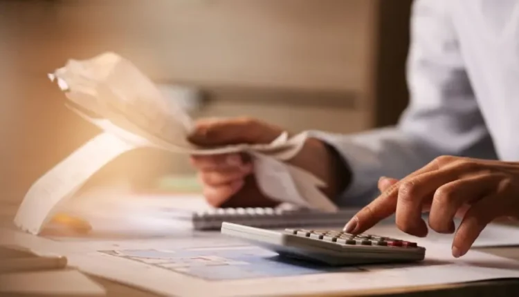 Endividamento avança no Ceará: número de negativados cresce e dívida média se aproxima dos R$ 4,8 mil