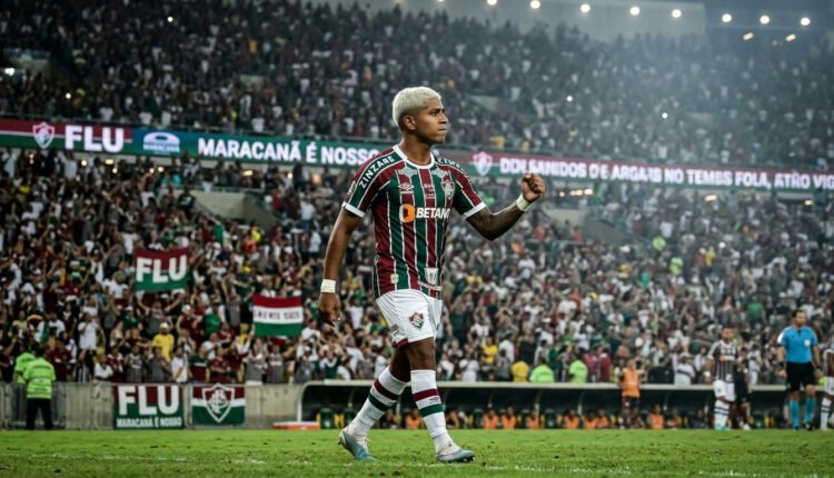 Fluminense provoca o Vasco nas redes sociais após queda na Sul-americana