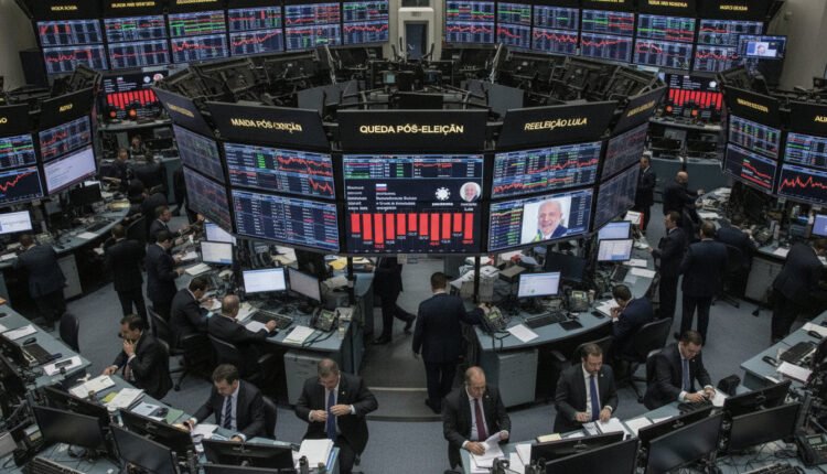 Ibovespa registra terceira maior queda desde início da pandemia