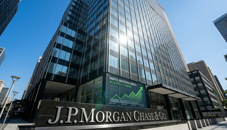 J.P. Morgan eleva ações brasileiras e aponta cenário mais favorável após 1º turno