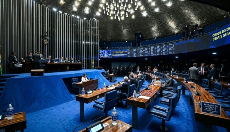 Senado inicia debate crucial sobre fim da escala 6x1 com plenário dividido