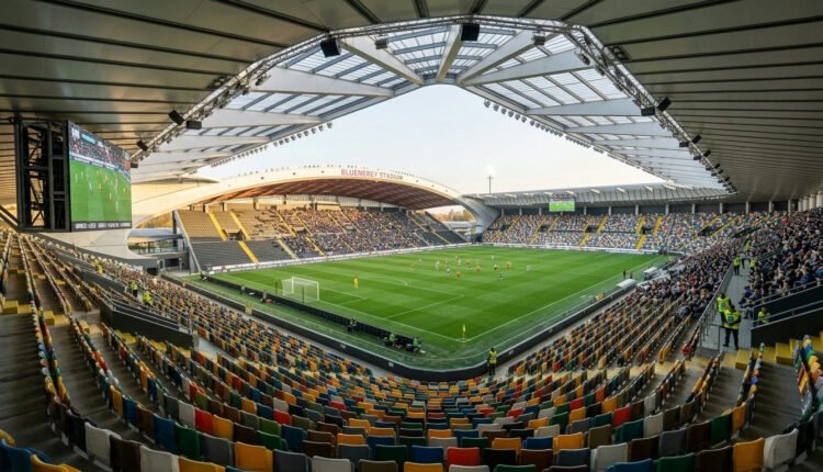 Udinese recebe o Lecce pela Serie a em confronto direto por recuperação