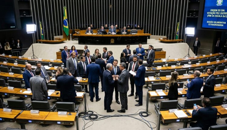 Virada política no Senado: Oposição e direita apoiam fim da escala 6x1 após mudança de estratégia
